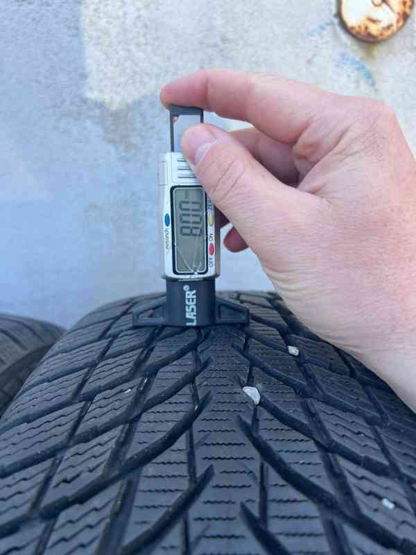 205/55R17 WR SNOWPROOF P 95V XL zimní pneu 8mm - foto 4