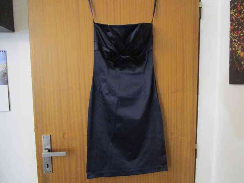 Velmi pěkné černé společenské šaty bez ramínek, vel. XS - foto 3