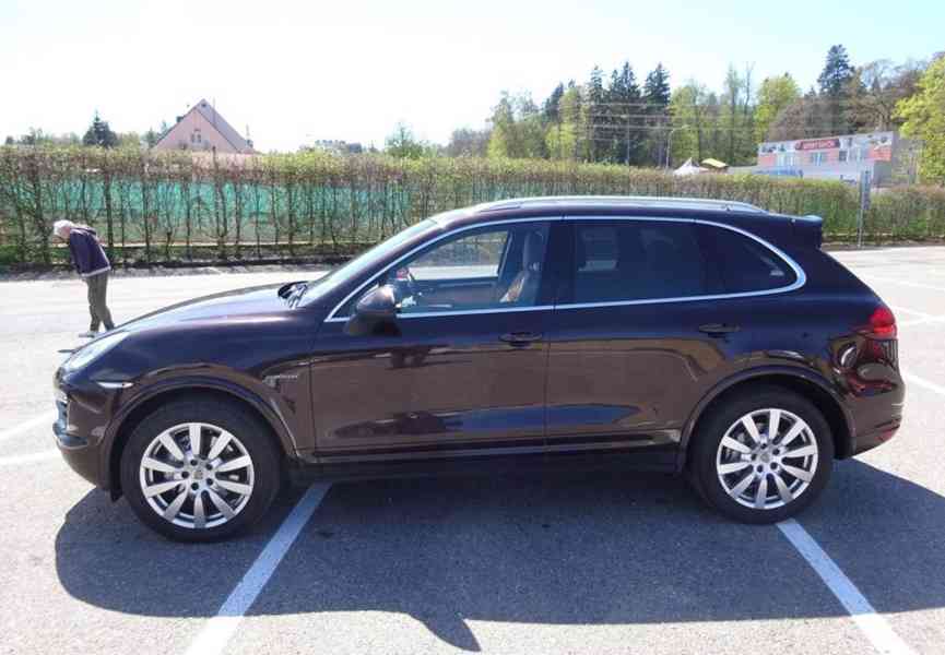 Porsche Cayenne S 4.2D r.v.2016 2.Maj.Nové v ČR (281 kw) - foto 2