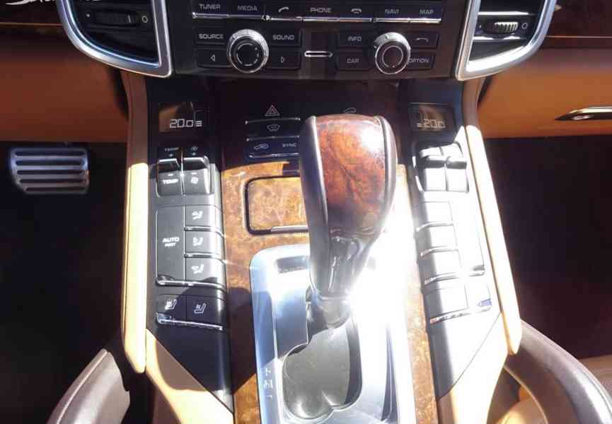 Porsche Cayenne S 4.2D r.v.2016 2.Maj.Nové v ČR (281 kw) - foto 12