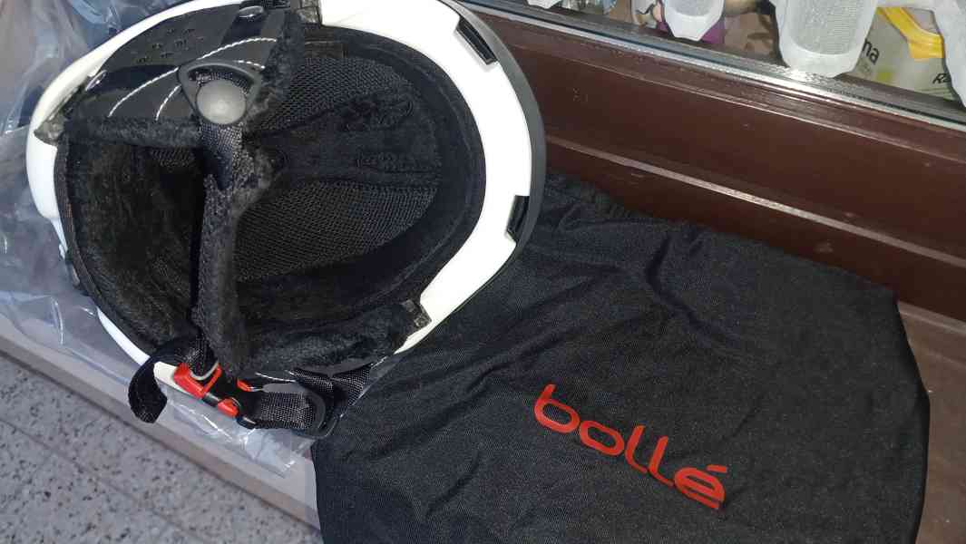 Téměř nová helma Bolle + brýle Bolle - foto 3