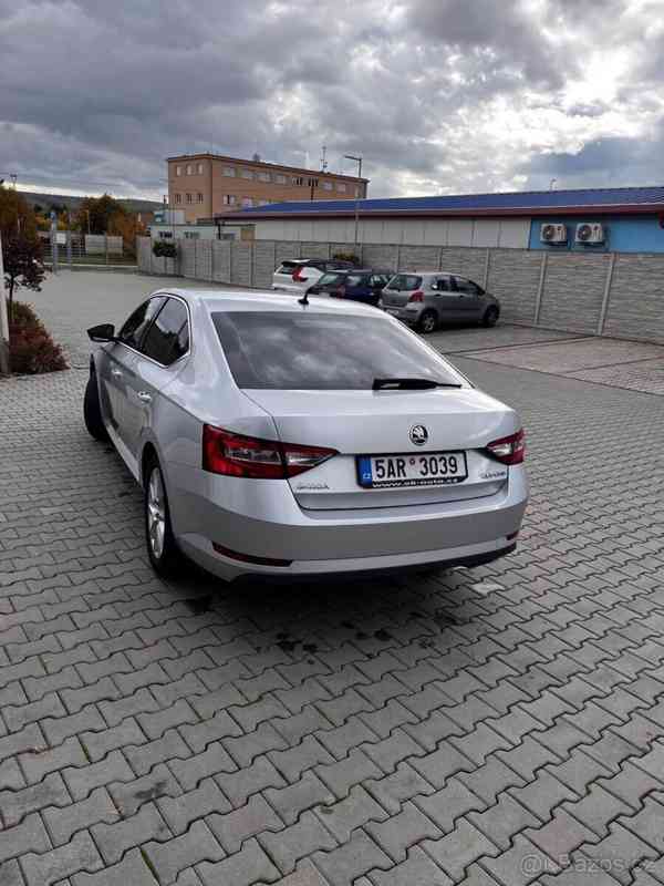 Škoda Superb 2,0   TDi DSG - foto 6