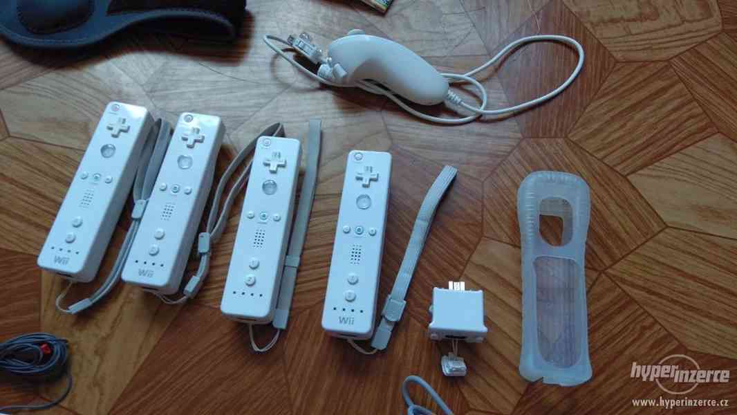 Nintendo Wii + příslušenství + hry + crack - foto 2