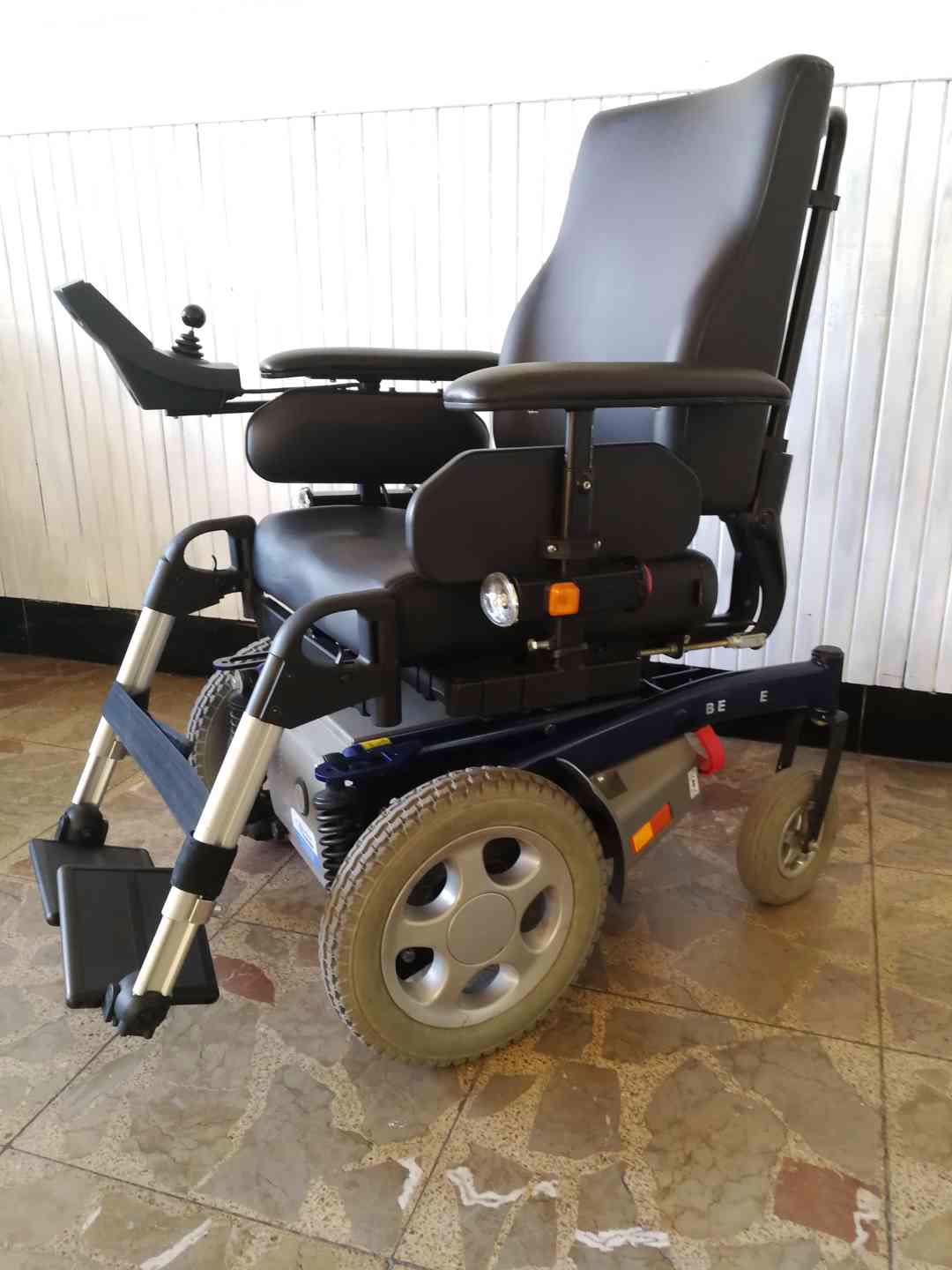 Invalidní vozík Puma Beatle elektrický - foto 1