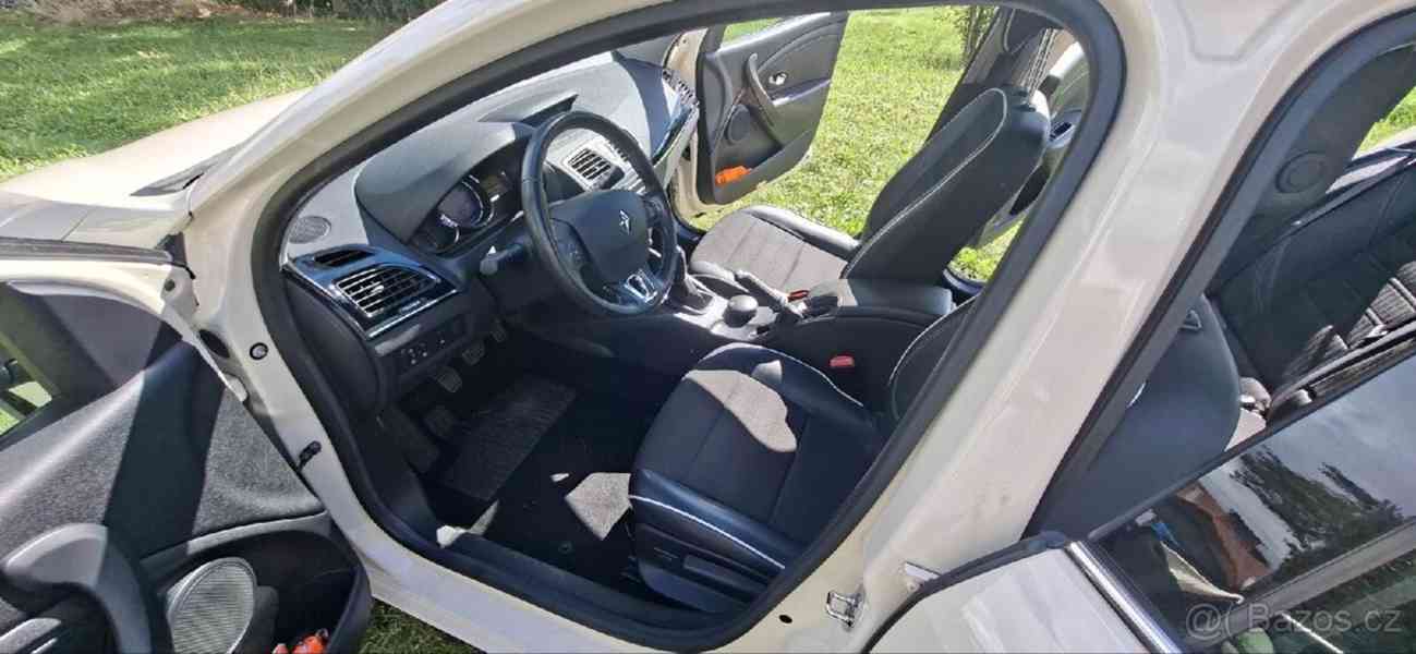 Renault Fluence 1,6 - foto 8