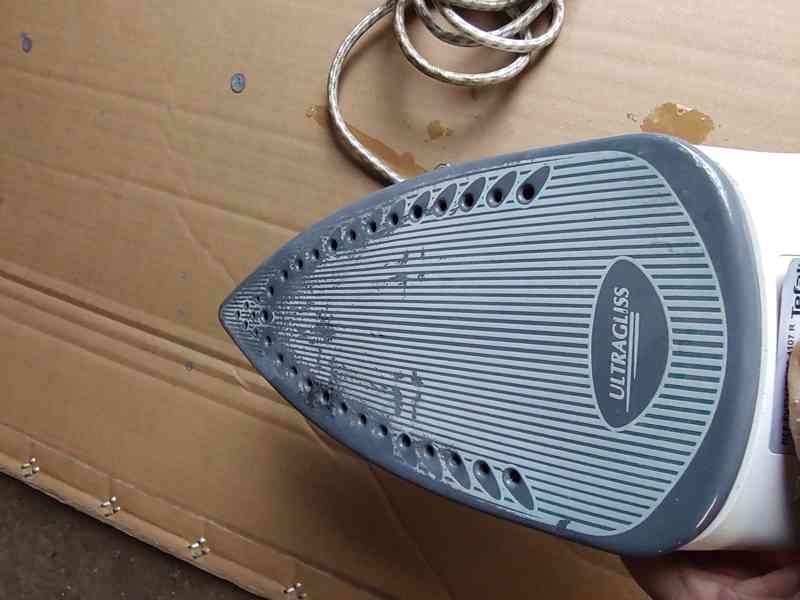 Žehlička napařovací, Tefal, FV 2215 E0/90 – 4107R - foto 4