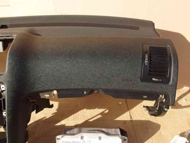 Palubní deska, airbagová sada, pásy Škoda Octavia II - foto 5