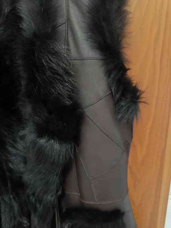 Kožešinová vesta  - foto 5