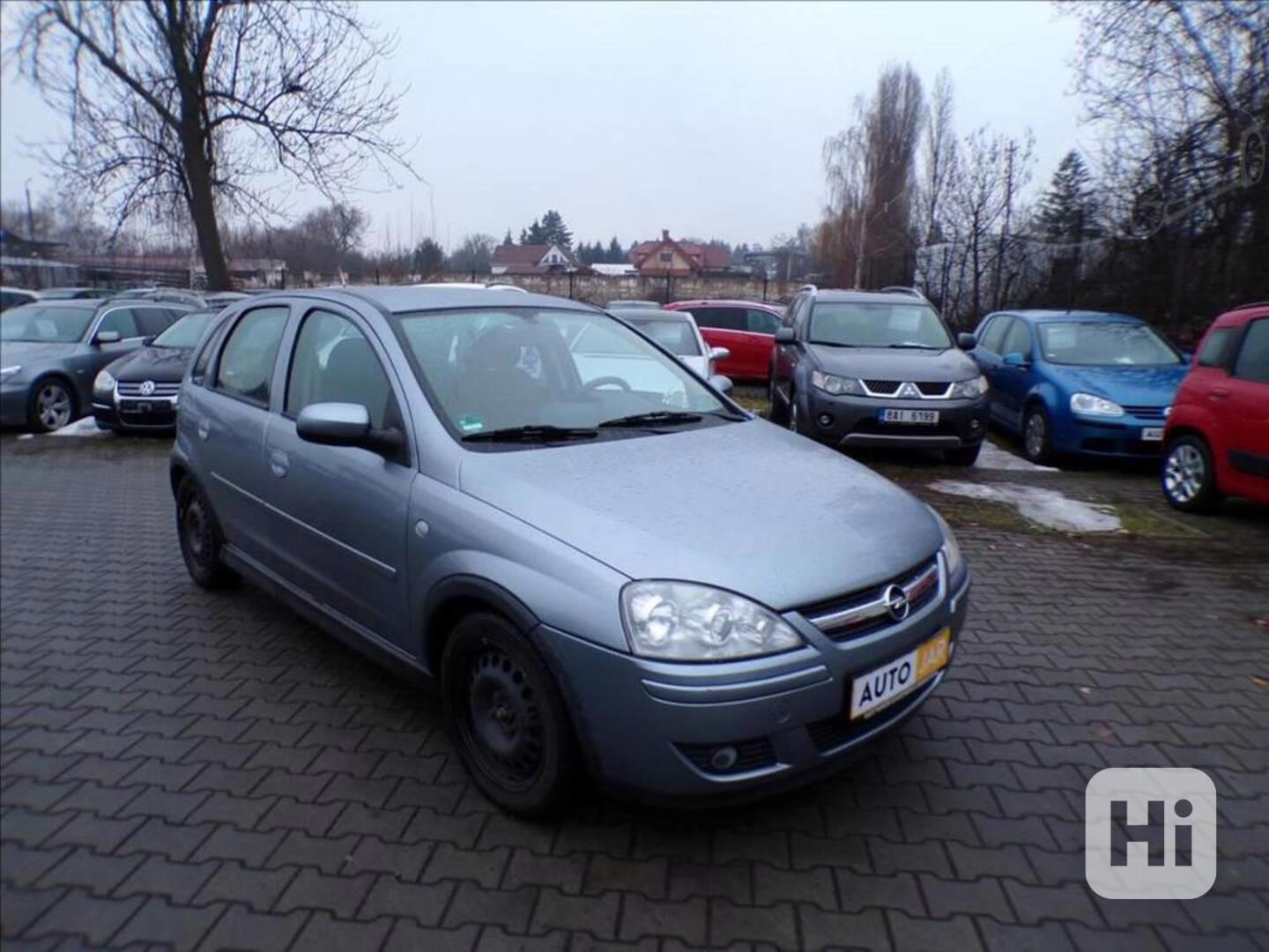 Opel Corsa 1,2 i KLIMA,TAŽNÉ ZAŘ. - foto 1