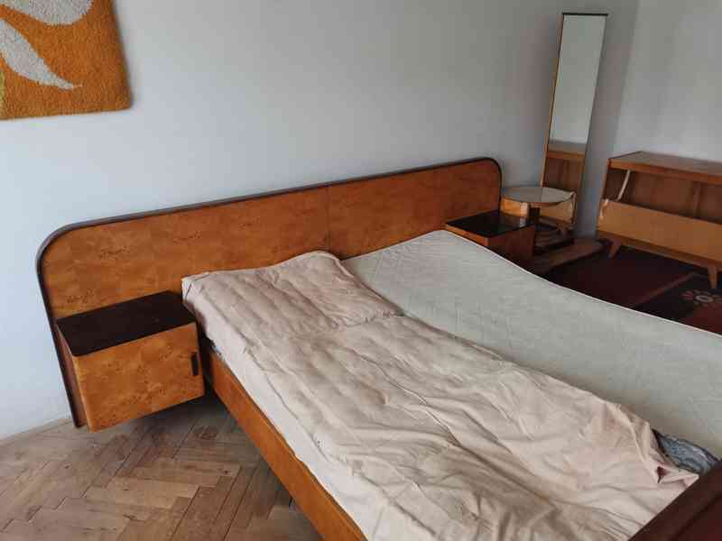 Prodám velmi levně nábytek do obýváku a ložnice - foto 5