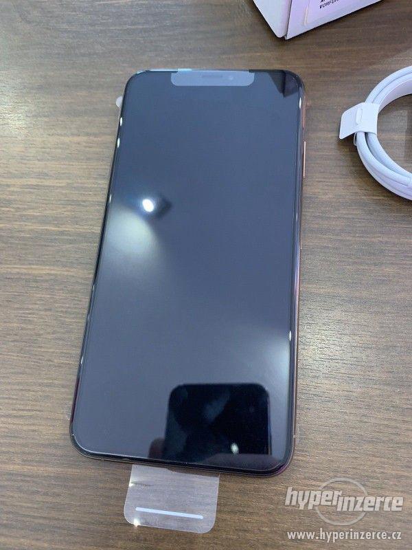 Apple iPhone XS - foto 1