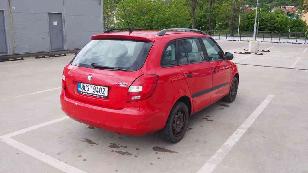 ŠKODA FABIA II 1.4 MPI - foto 3