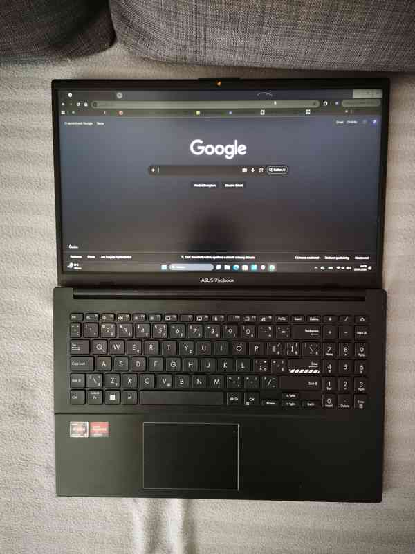 Asus VivoBook GO 15 (E1504FA-NJ951W) - Černý  - foto 3