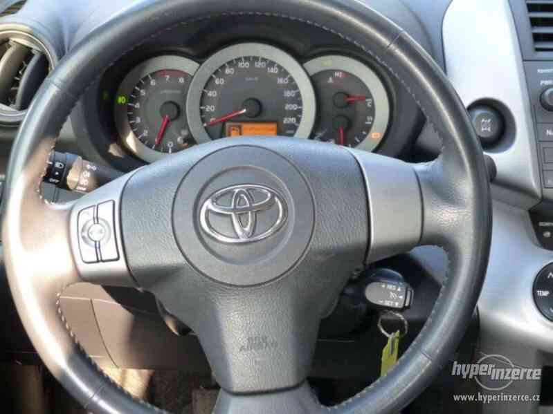 Toyota RAV 4 2.0 VVT-i Sol 4x4 benzín 112kw - foto 7