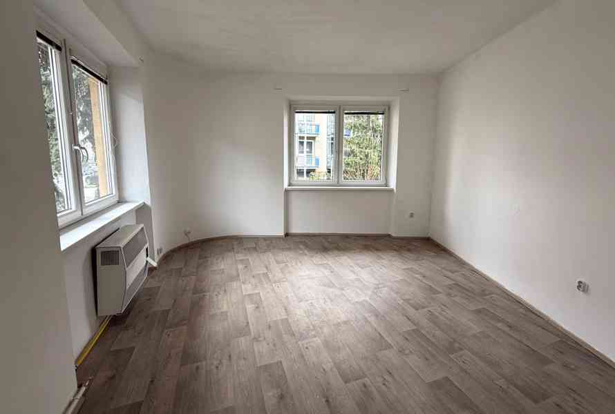 PRONÁJEM PĚKNÉHO CIHLOVÉHO BYTU 1+1,  BRNO – ČERNÁ POLE  - foto 3