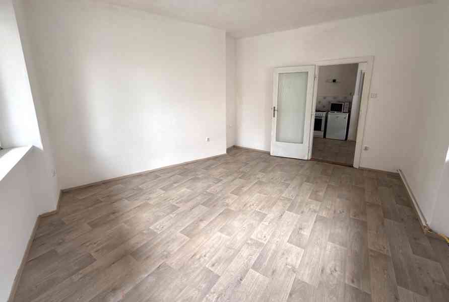 PRONÁJEM PĚKNÉHO CIHLOVÉHO BYTU 1+1,  BRNO – ČERNÁ POLE  - foto 5