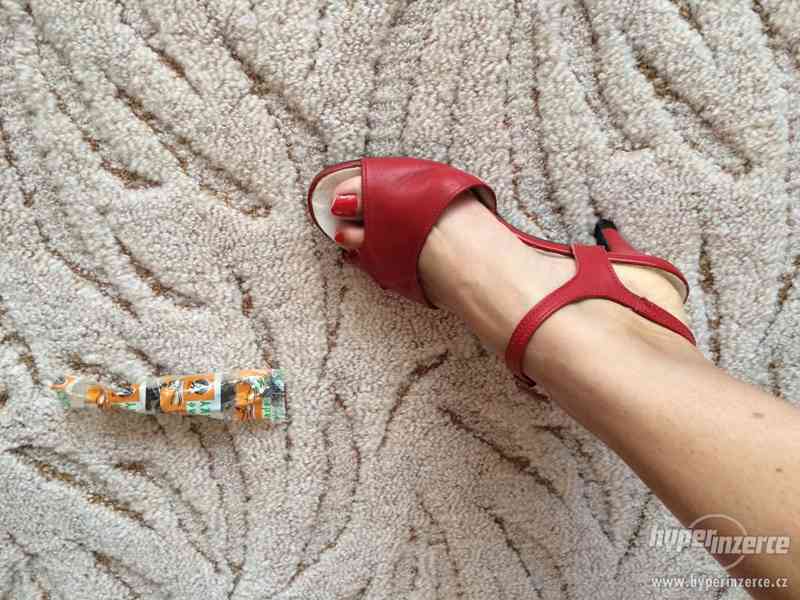 Červené sandálky vel. 38 - foto 1