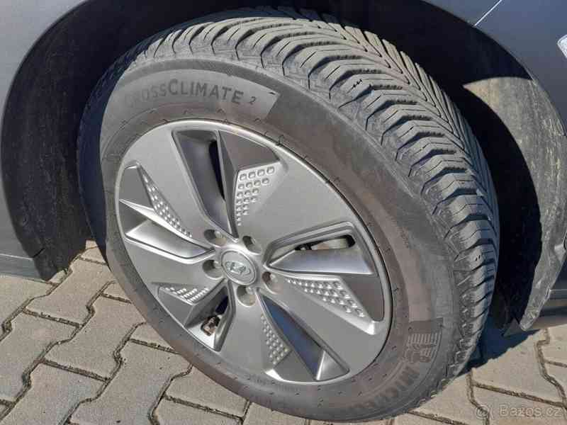 Hyundai Kona EV 100kW crossover, záruka - foto 4