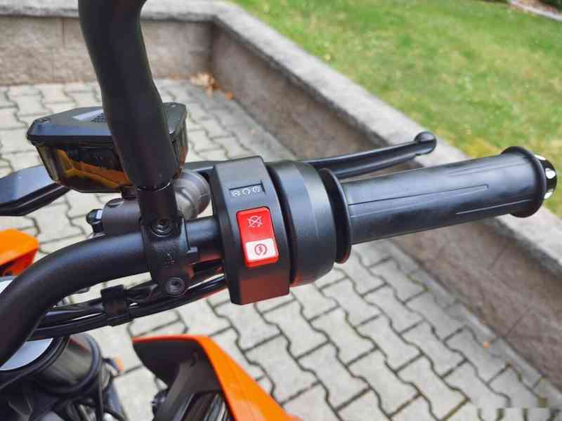 KTM 790 Duke - SUPER STAV - V TP 35 KW 159.900,- Kč - foto 8
