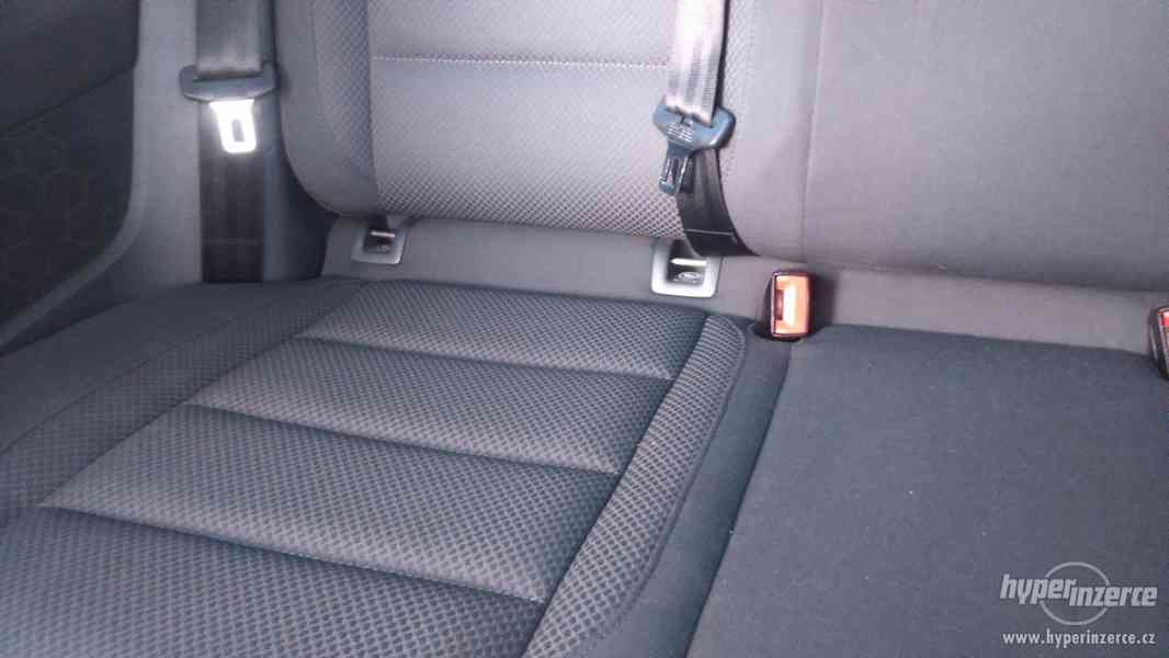 Volkswagen golf 5 1.9TDI DSG - foto 6