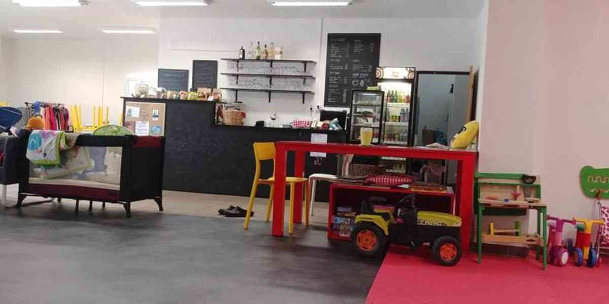 Přenechání pronájmu zavedené kavárny s dětskou hernou - foto 3