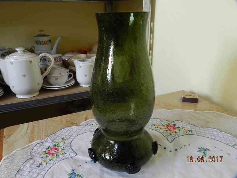 Zajímavá stará skleněná zelená Váza Jan Havelka Nový Bor - foto 2