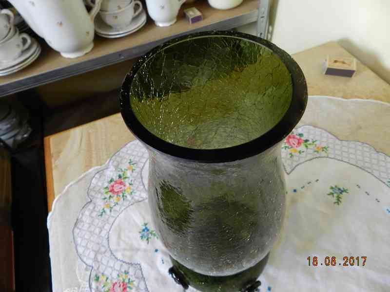 Zajímavá stará skleněná zelená Váza Jan Havelka Nový Bor - foto 4