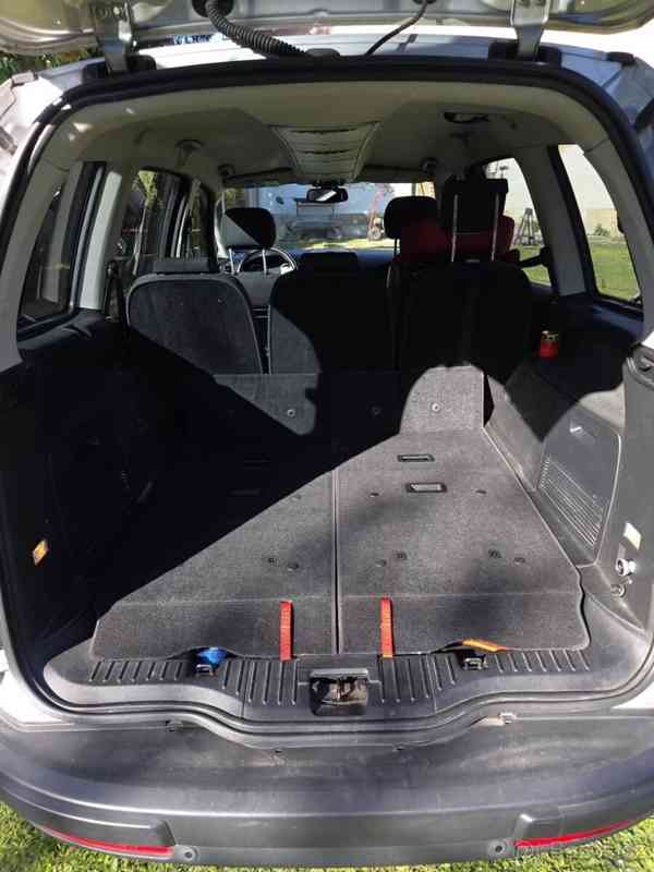Ford Galaxy 2,0   TDCi MANUÁL 7M SENZORY VÝHŘEV - foto 13