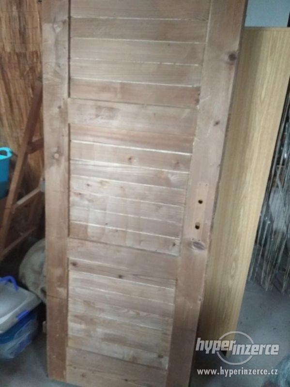 Dřevěné dveře použité - foto 2