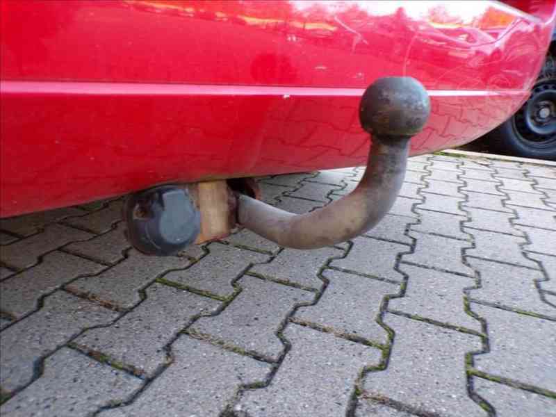 Ford Focus 1,8 D TAŽNÉ ZAŘÍZENÍ - foto 12