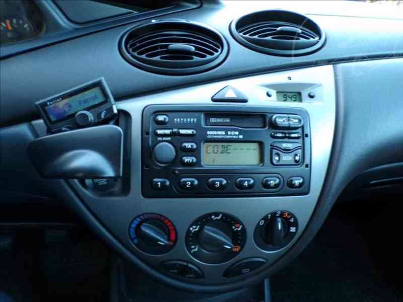 Ford Focus 1,8 D TAŽNÉ ZAŘÍZENÍ - foto 7