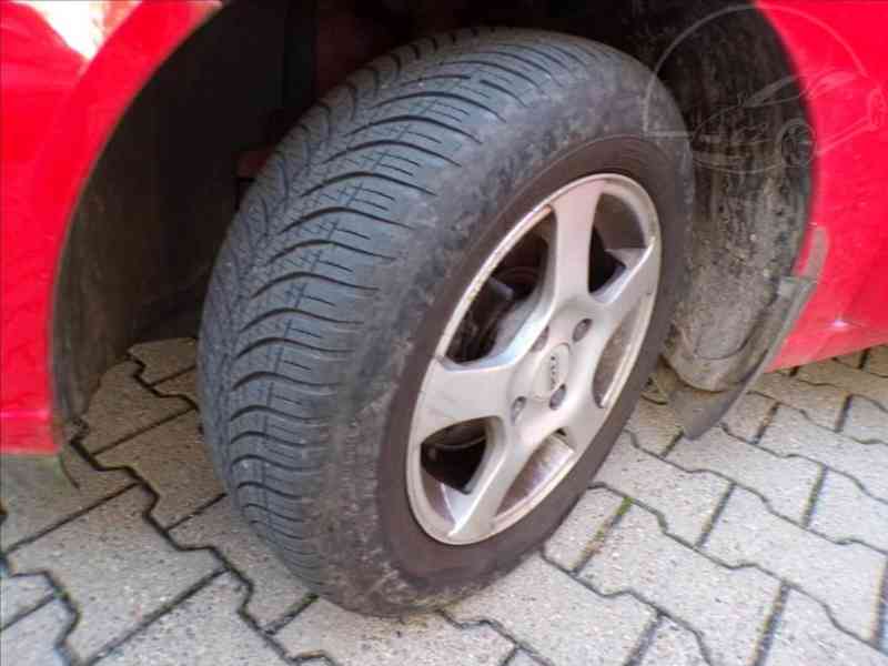 Ford Focus 1,8 D TAŽNÉ ZAŘÍZENÍ - foto 17