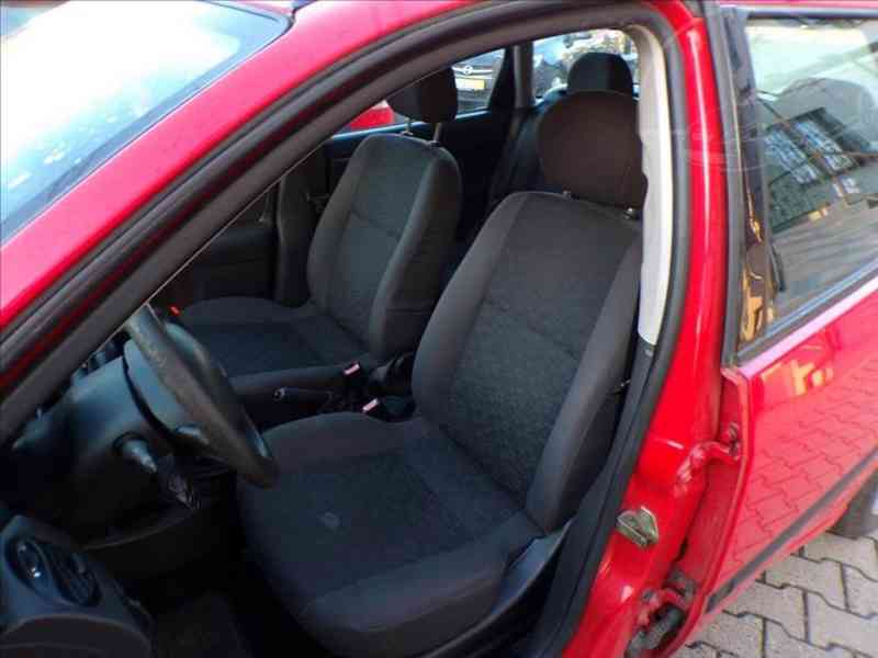 Ford Focus 1,8 D TAŽNÉ ZAŘÍZENÍ - foto 9
