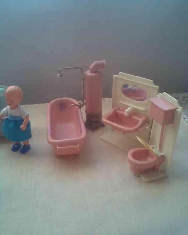 Retro nábyteček s panenkami - foto 4