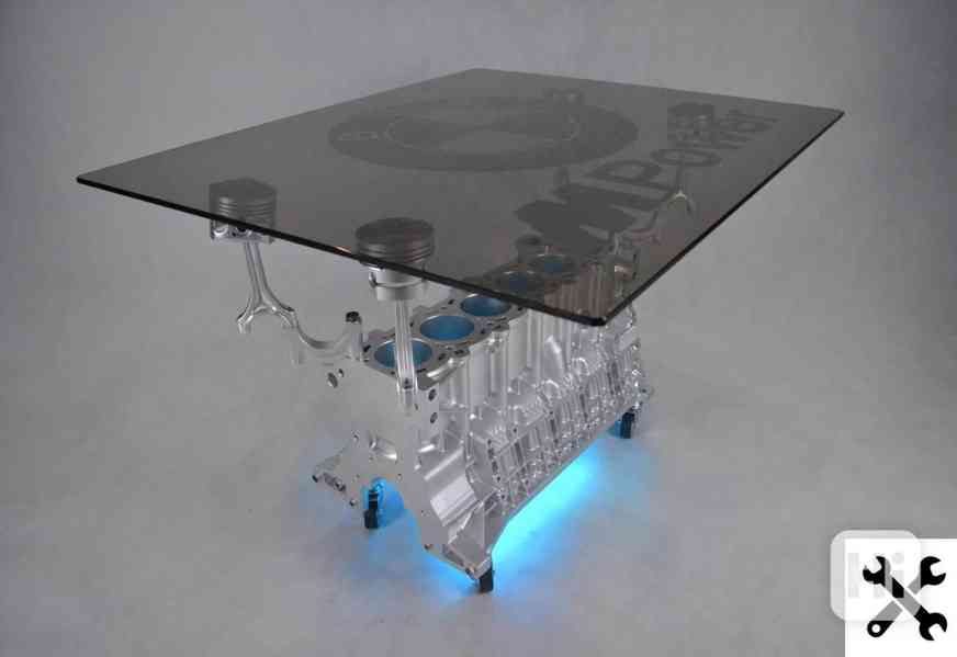 Konferenční stůl blok motoru R4 R6 V6 V8 V12 - foto 1