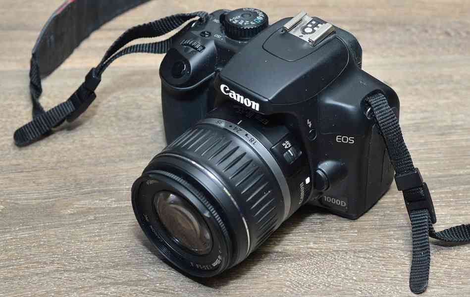 Canon EOS 1000D+EFS 18-55mm f/3,5-5,6 II 3400 Exp. - foto 4