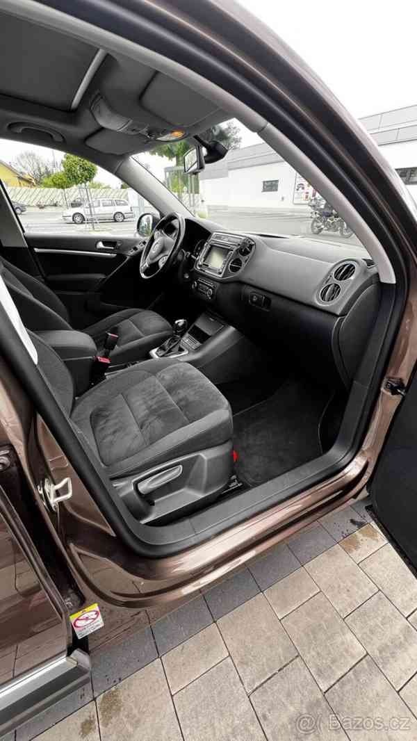 Volkswagen Tiguan 2,0 103kW DSG, 4x4, Webasto, panor - foto 16