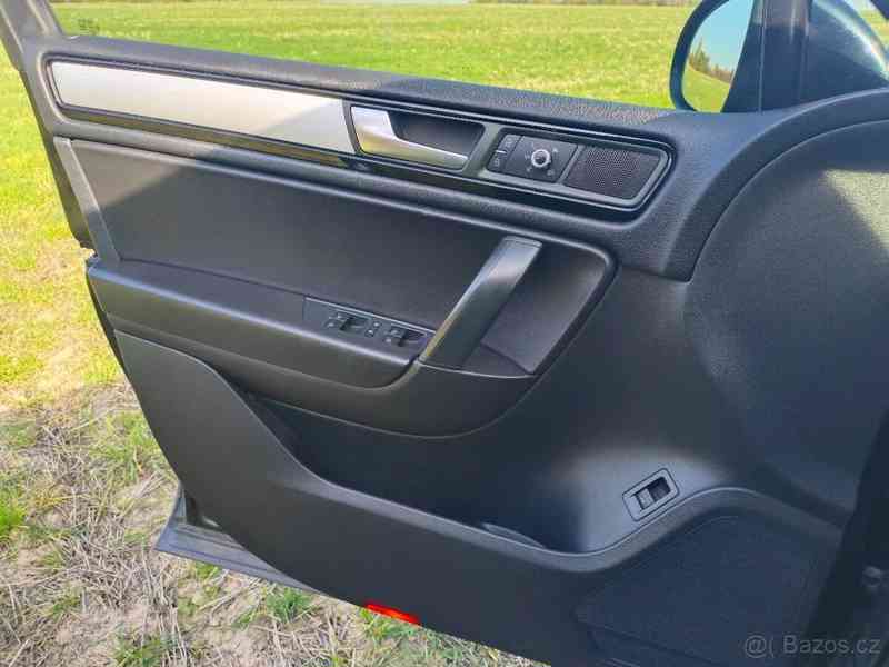 Volkswagen Touareg 3,0 TDI - foto 38