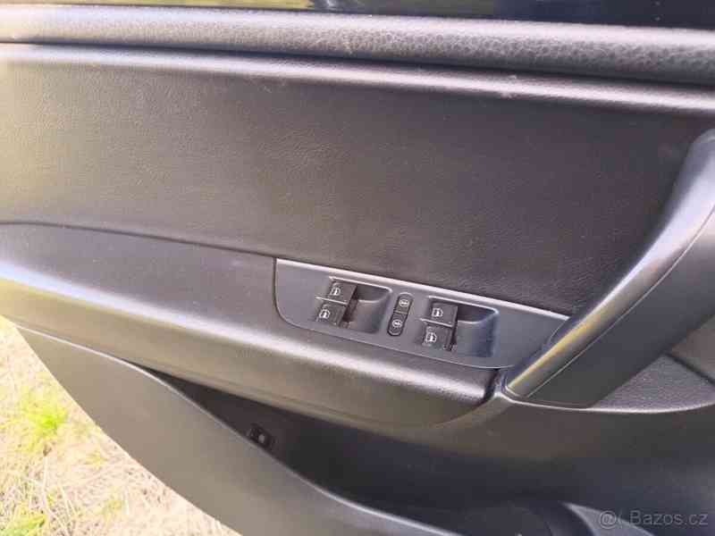Volkswagen Touareg 3,0 TDI - foto 39