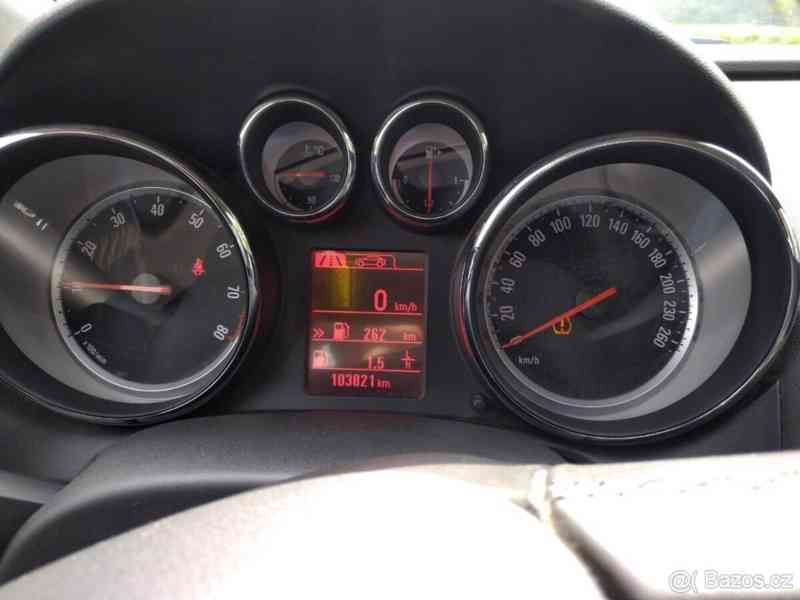 Opel Astra 1,6   Notchback B16XER (2017) - foto 16