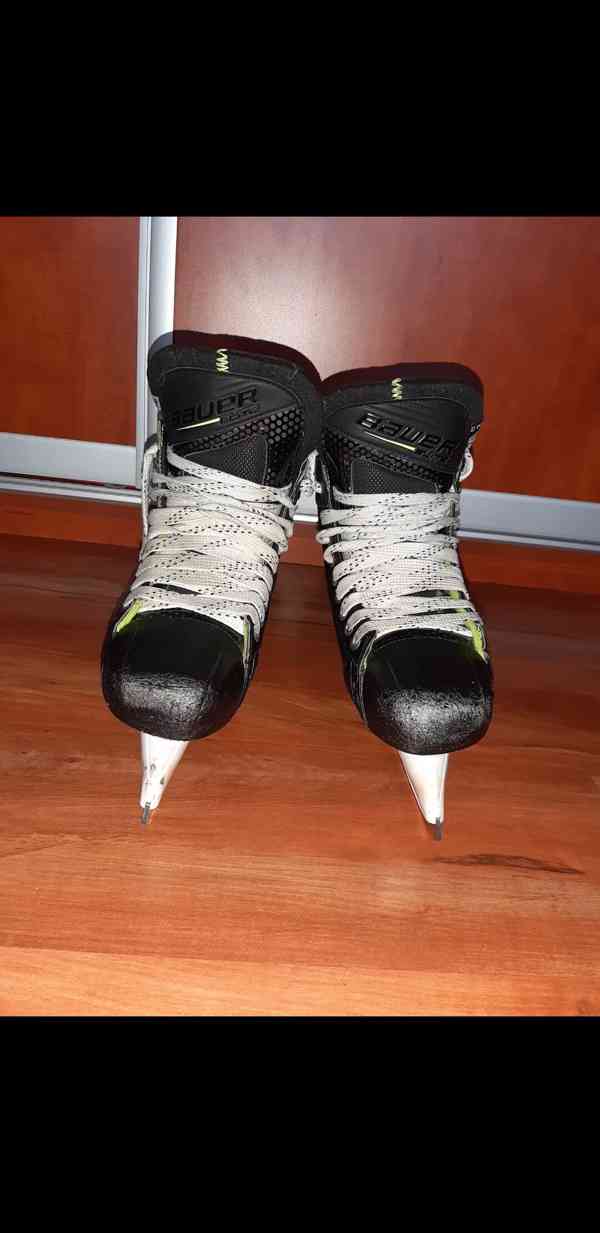 Prodám brankářské brusle BauerElite vel 7,5 fit 2 - foto 7