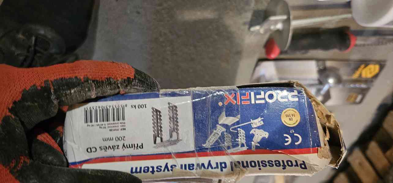 Sádrokarton a ytong - drobne naradi a material - foto 5