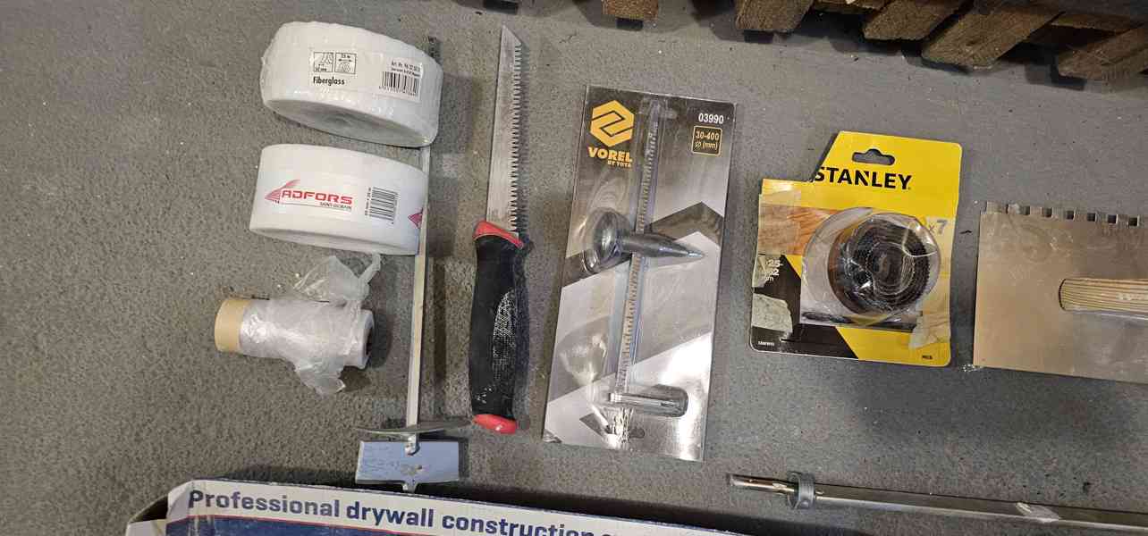 Sádrokarton a ytong - drobne naradi a material - foto 4