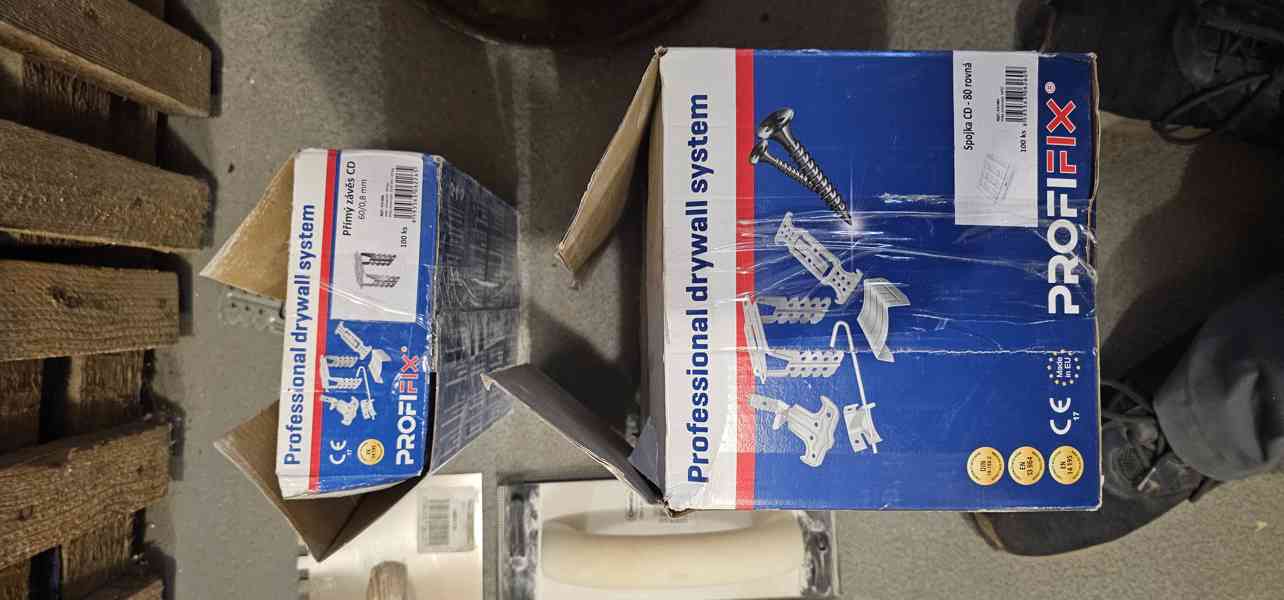 Sádrokarton a ytong - drobne naradi a material - foto 6