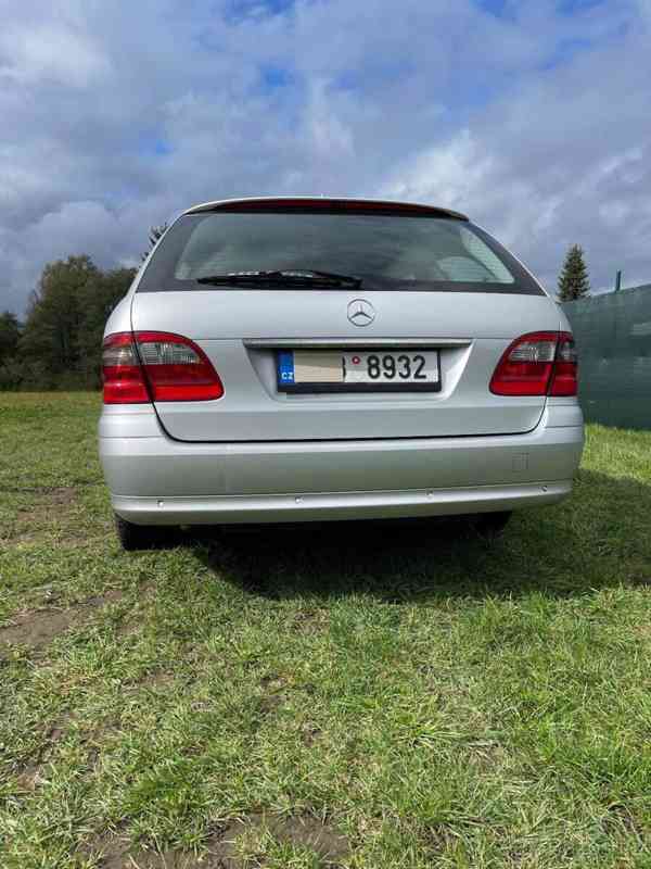 Mercedes-Benz E 320 CDI T 4 matic - foto 3