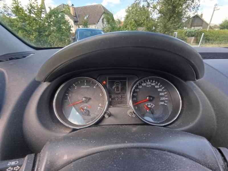 Nissan Qashqai 1,6 2 4x4 - foto 16