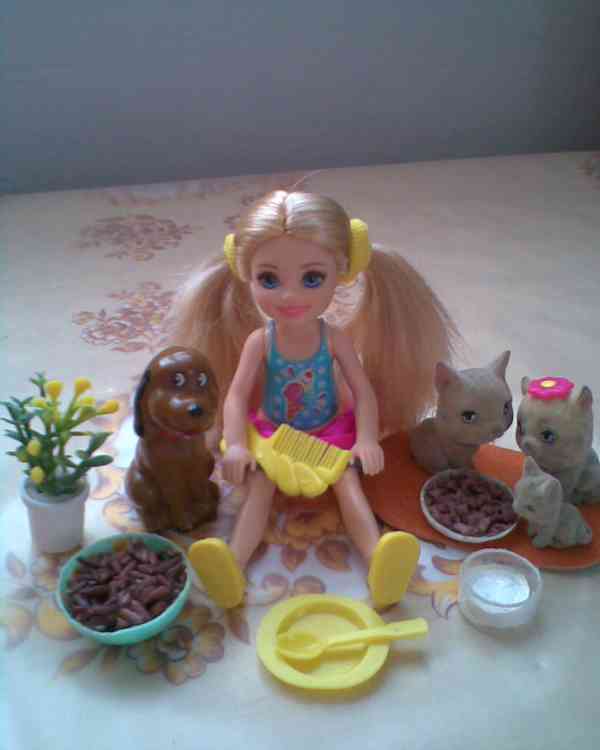 Nová Barbie s miminkem - foto 3