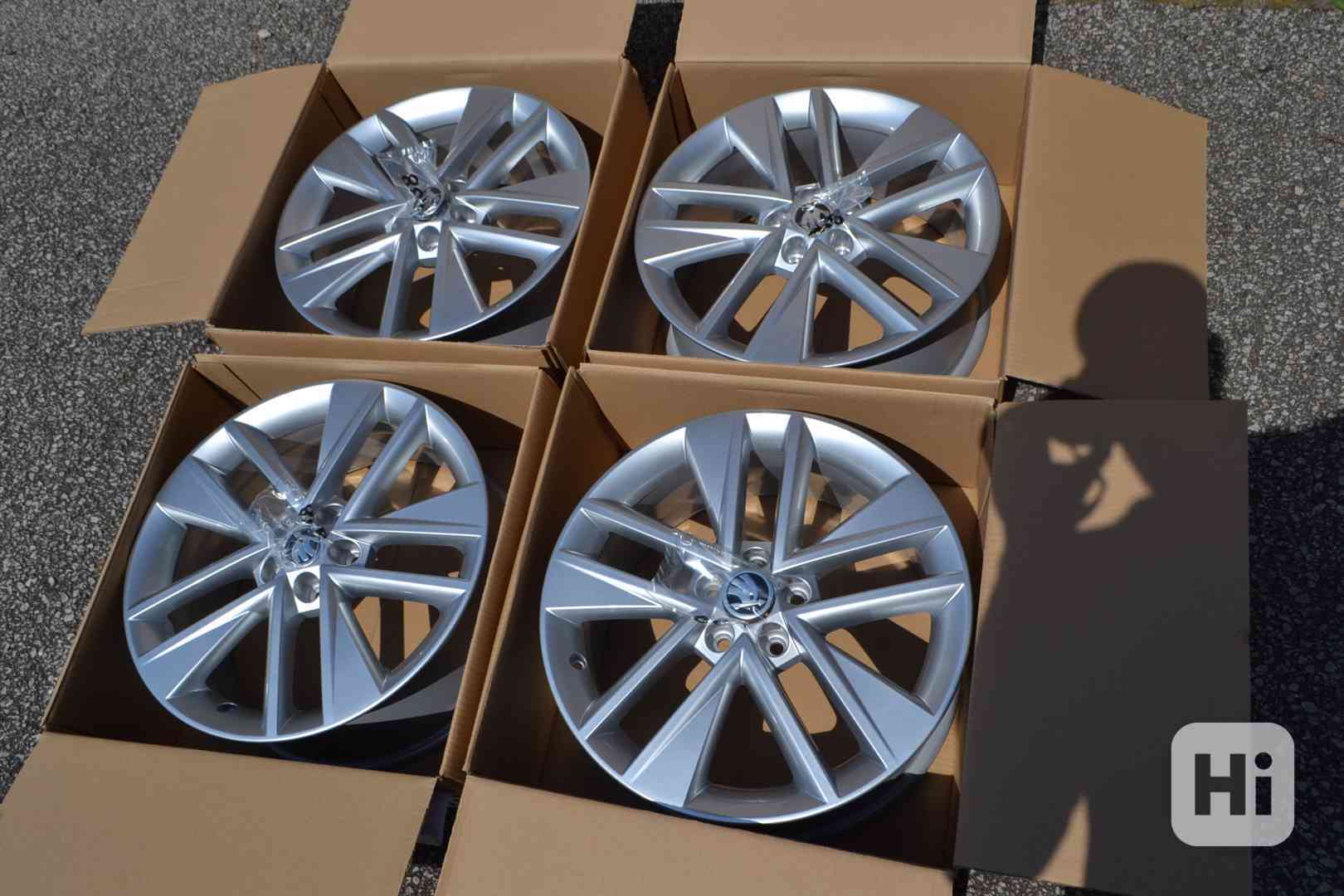 Škoda Rapid, Fabia 3, O1 RS -Nové orig. alu Škoda 7x17  - foto 1
