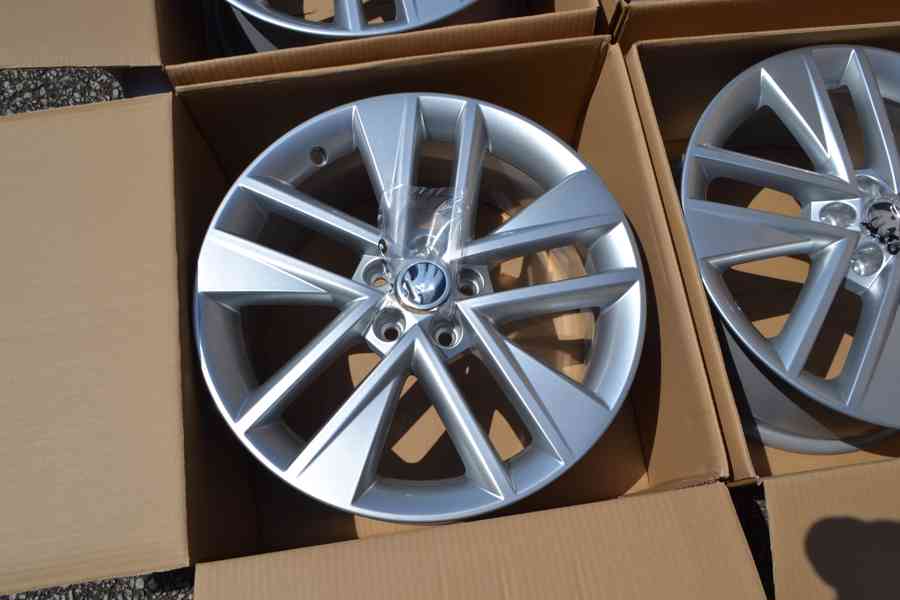 Škoda Rapid, Fabia 3, O1 RS -Nové orig. alu Škoda 7x17  - foto 4