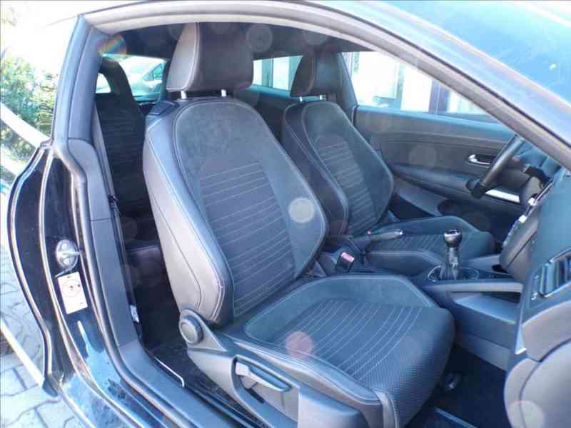 Volkswagen Scirocco 1,4 TSI SPORT - foto 13